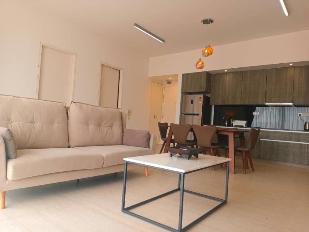 By The Sea Batu Ferringhi Apartment Ngoại thất bức ảnh