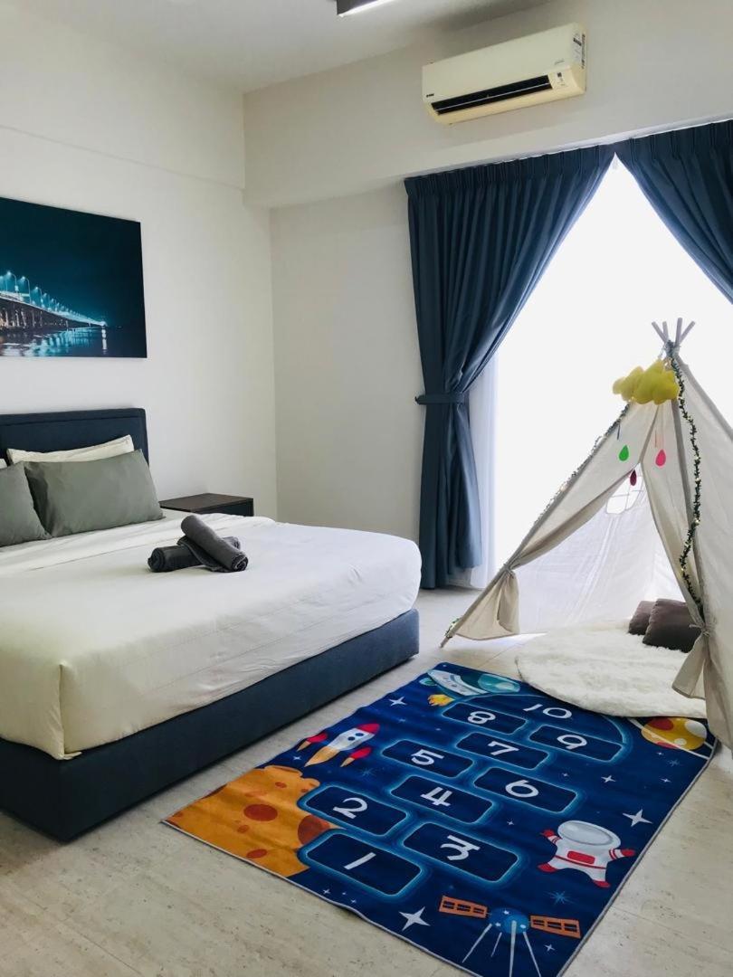 By The Sea Batu Ferringhi Apartment Ngoại thất bức ảnh